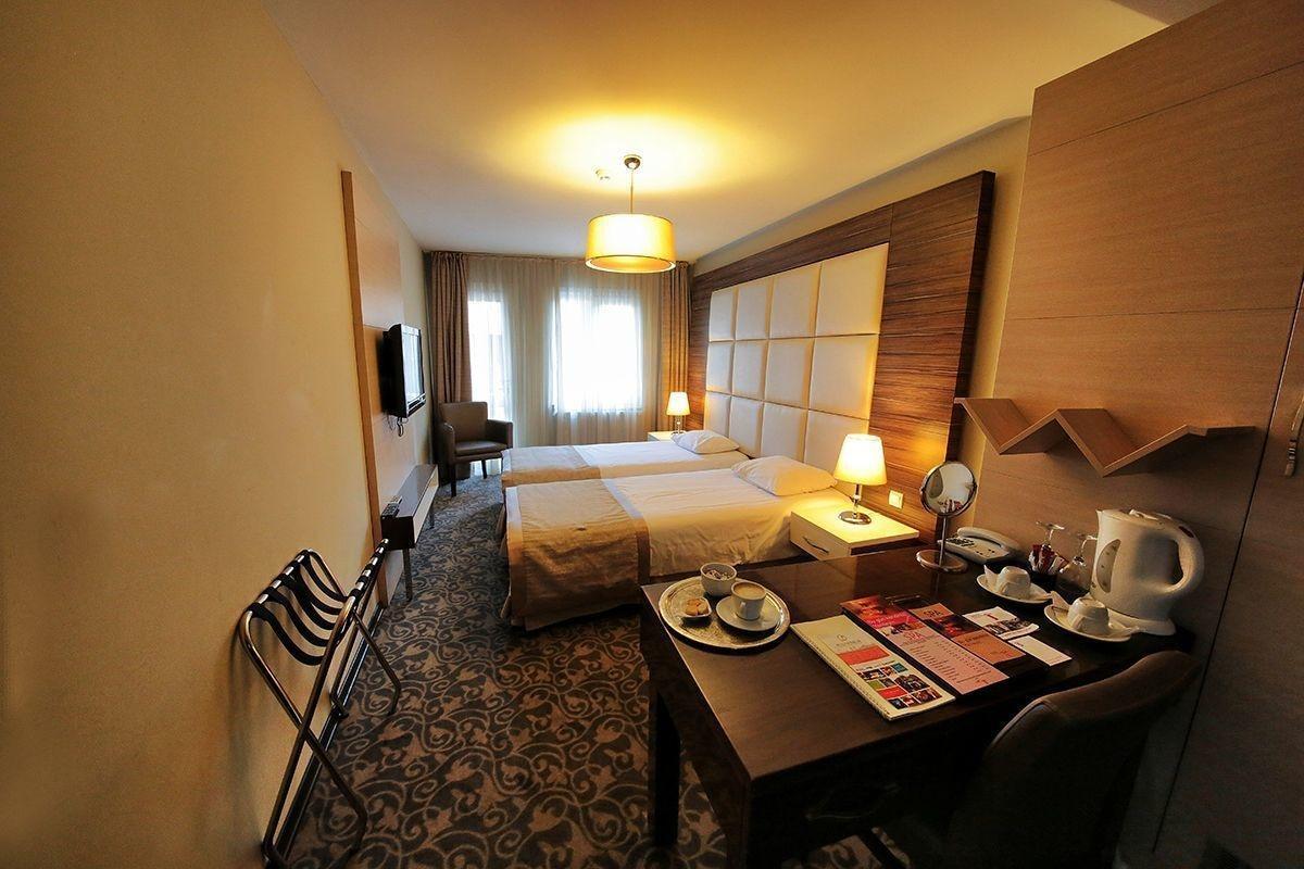 Derpa Hotel Estambul Exterior foto