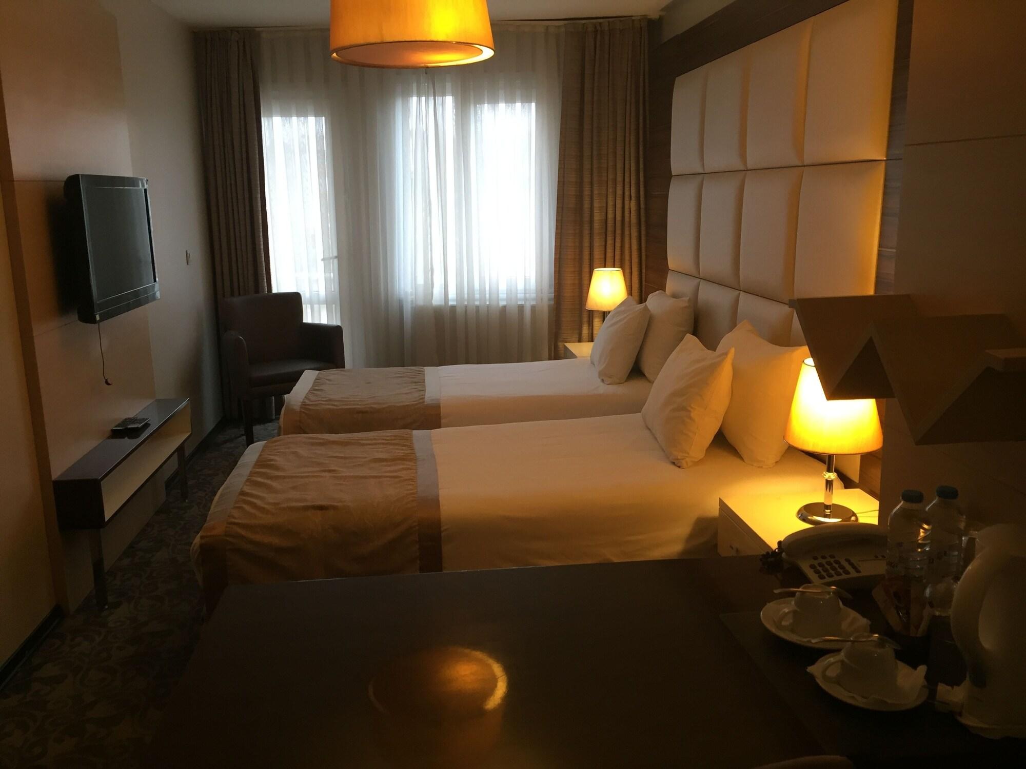 Derpa Hotel Estambul Exterior foto